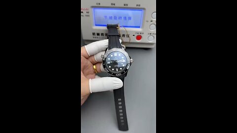 Omega Seamaster Diver 300M 43.5 mm, black ceramic on rubber strap 210.92.44.20.01.001