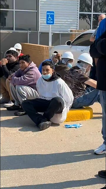 ICE arrest over 100 illegal immigrants use fake documents/ stolen identities belong to U.S. citizens