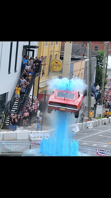 A town in Kentucky just drove the General Lee over a town square fountain