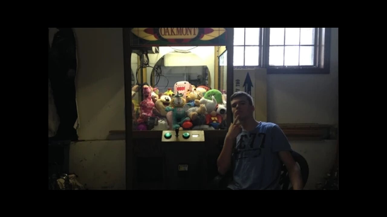 I BOUGHT A CLAW MACHINE!