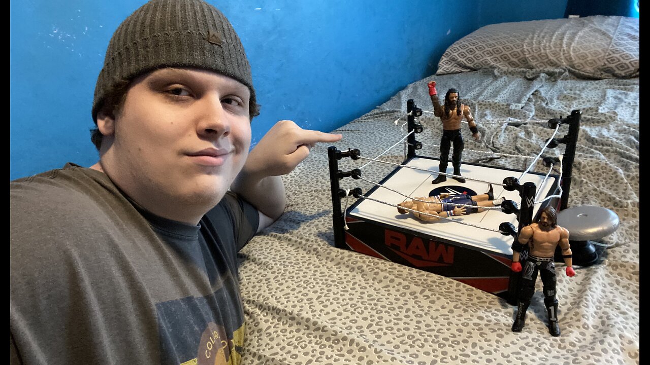 Unboxing WWE SuperStar Ring With Spring-loaded Mat
