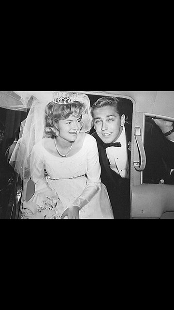 WHAT HAPPENED to Jeffrey MacDonald and his family?