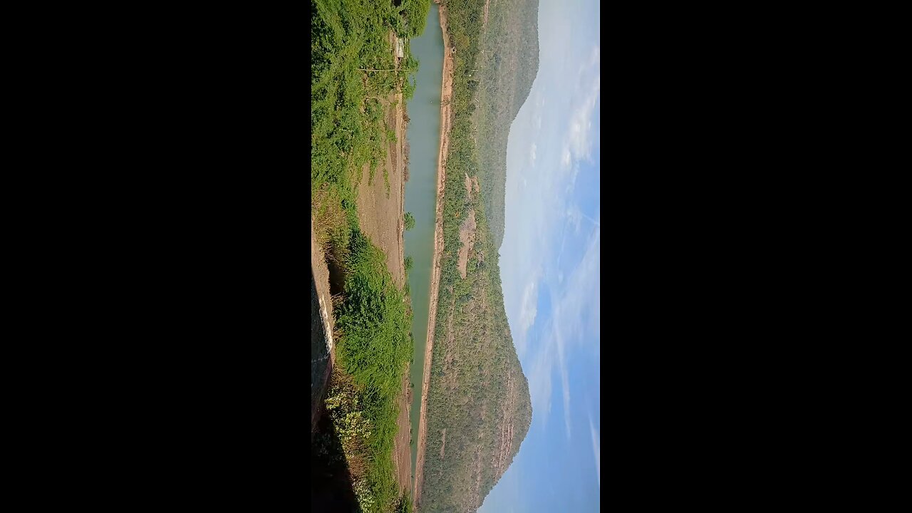🏞️🚂 Mountainn and train 🏞️🚂