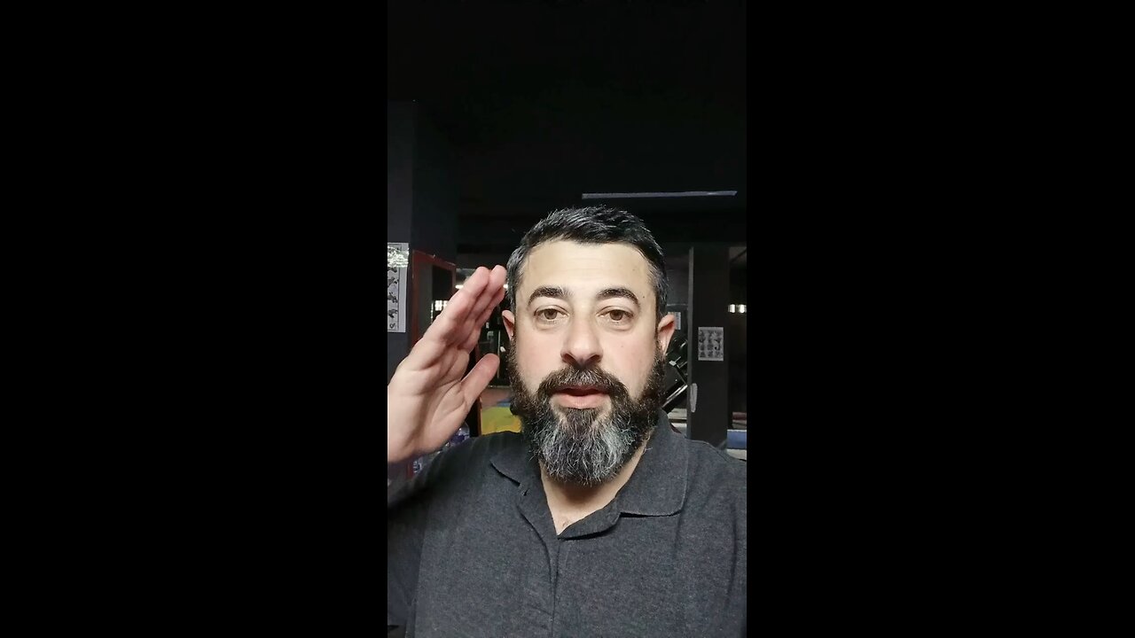تهتم لمستقبلك وانت تهتم انت لماضيها