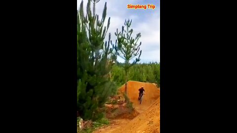 Simplang Trip 145: Bicycle flip jump accidentally fell down to push-ups exercise.