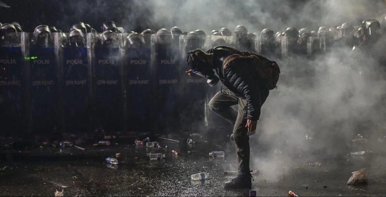 TURQUIE - ERDOGAN ET LA FIN DE LA DICTATURE APRÈS 23 ANS SEMBLENT DEVENIR UNE RÉALITÉ