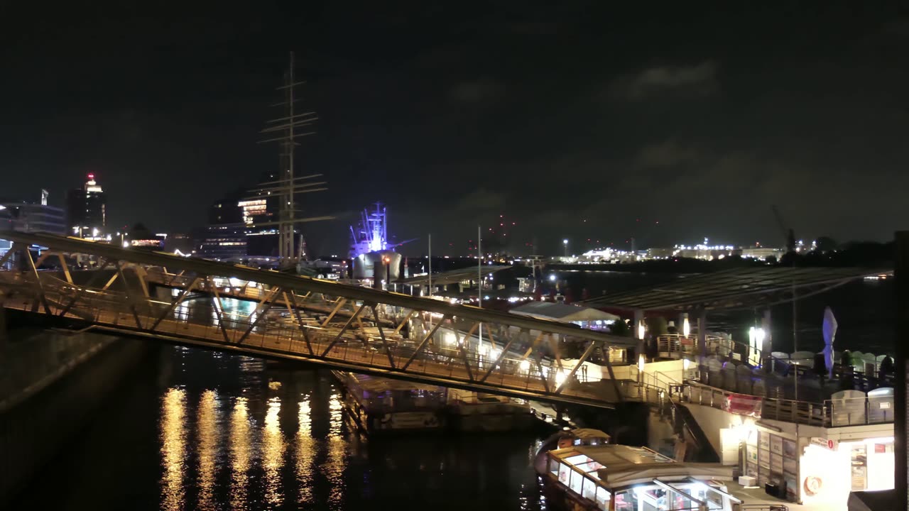 Hamburg By Night [Negative Standard]