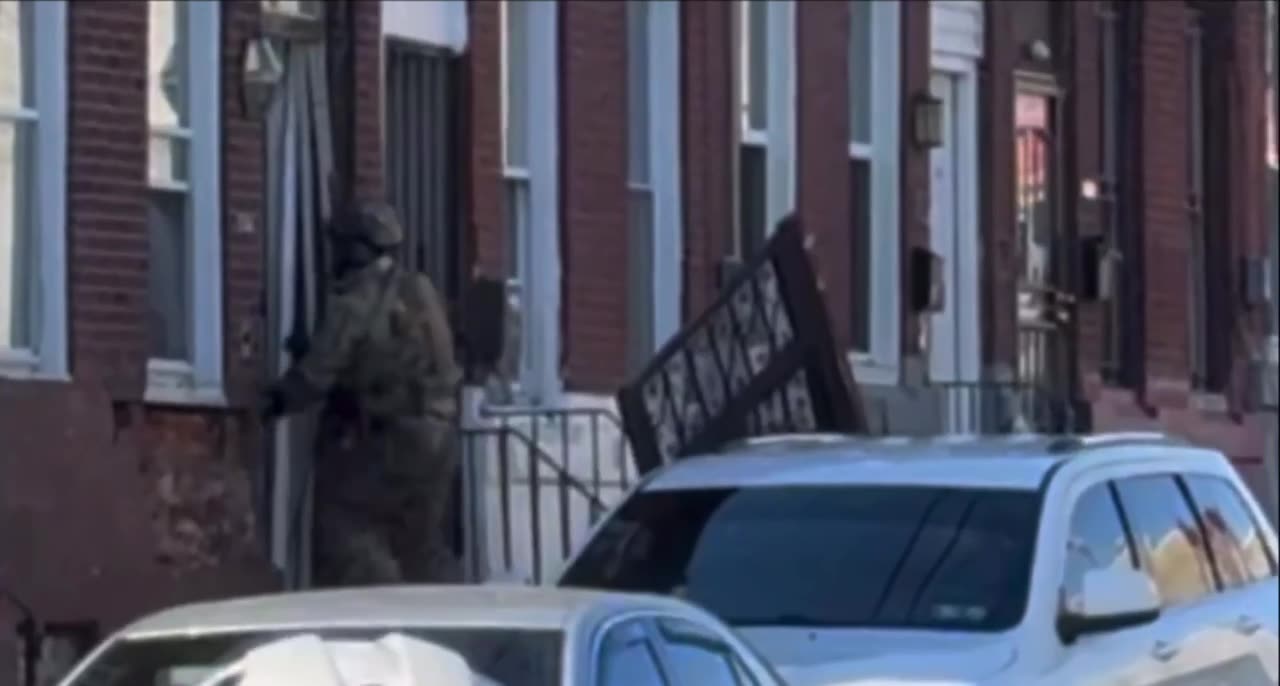 Massive Raids happening throughout the Kensington Drug Market in Philadelphia