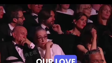 G.E.M. singing at the prestigious NASA award ceremony in Chinese