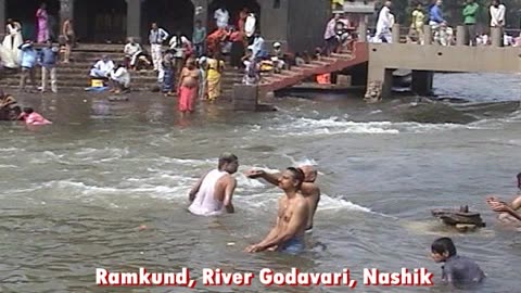 Umakant Jalabhisek and Tarpana in Ramakund, Godavari River, Nashik