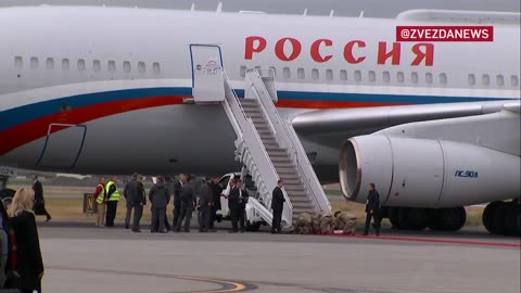 AMERICAN Soldiers On Their Knees, Welcoming Vladimir Putin(We Should All Be Ashamed)