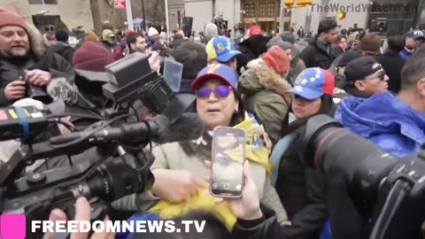 Clashes outside of NYC Court between Pro Maduro Protesters and Anti Maduro Venezuelans