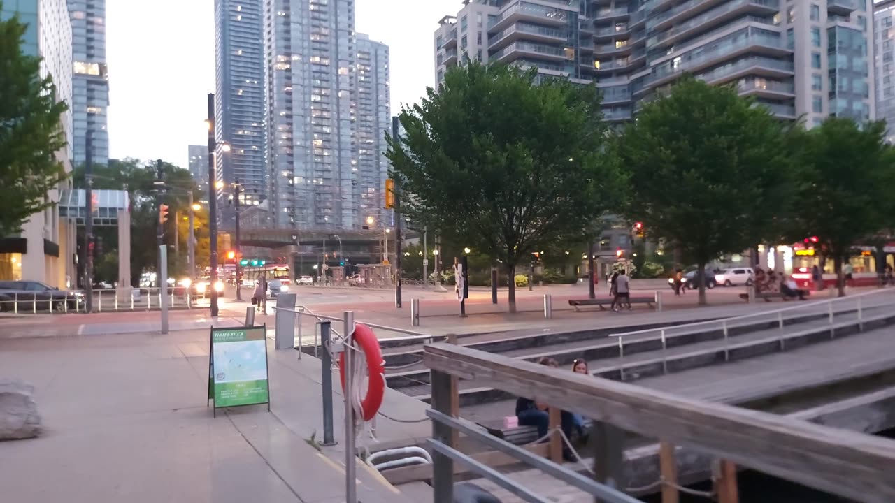 【4K】Toronto Waterfront Walk in a Heatwave Canada 🇨🇦