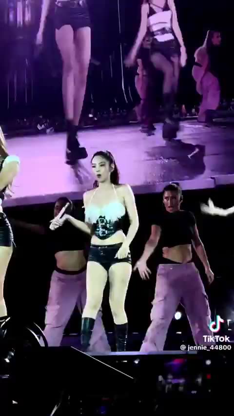 Blackpink Jennie Kpop WorldTour