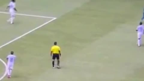 Jude Bellingham swore at the referee again