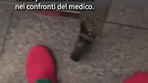 Lite in sala operatoria durante intervento.