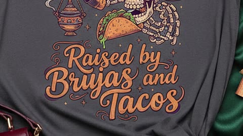 ¿Creciste entre brujas, tacos y buena vibra? Esta camiseta es tu espíritu #BrujaVibes #TacoLover