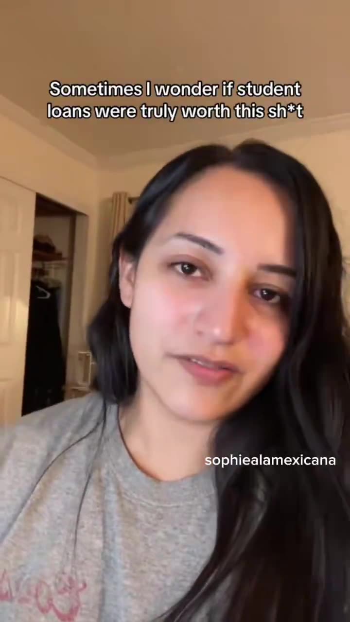 American pays $900 monthly payments on her students loans