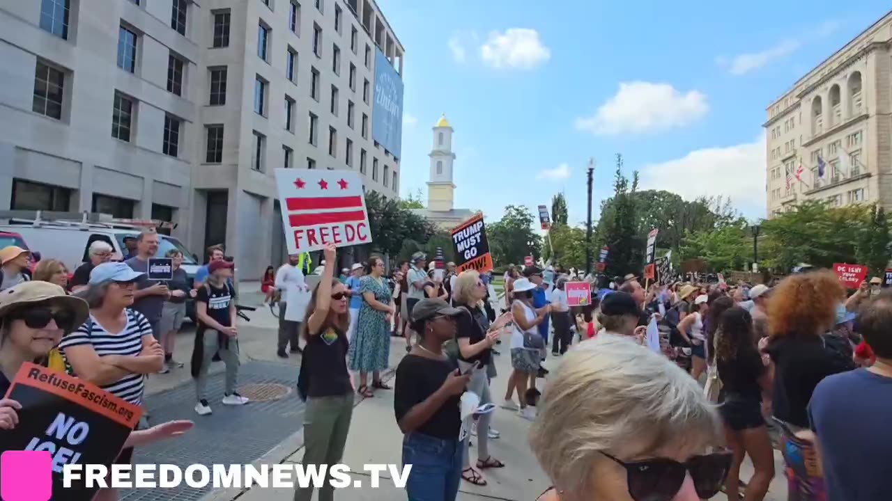 🤡 ONLY in Democrat-run cities will you find people protesting to KEEP CRIME.