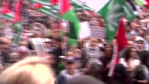 Thousands protest Israeli President Herzog's visit to Australia