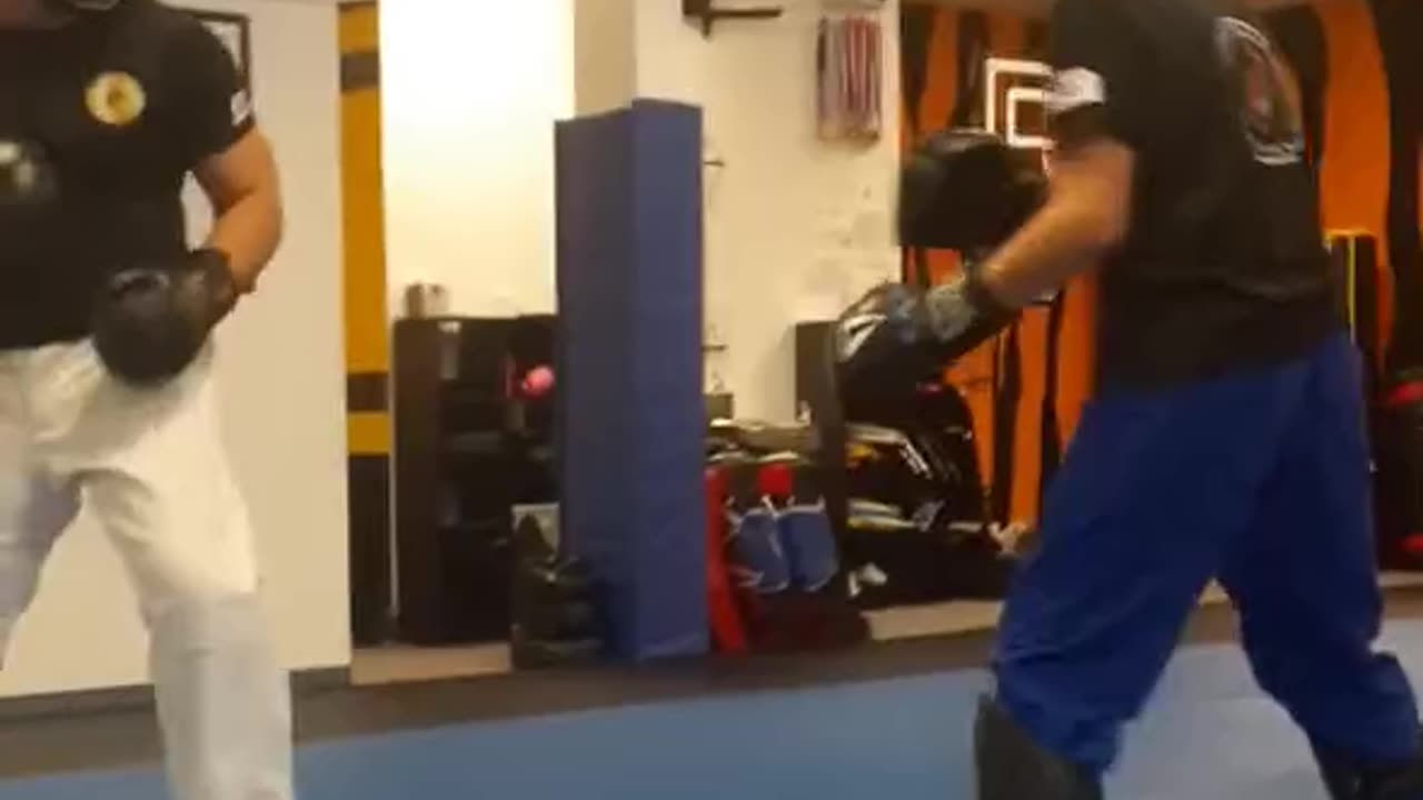Kickboxing Sparring
