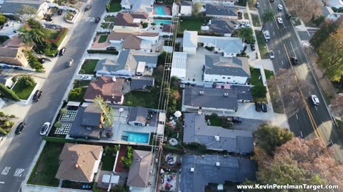 12/21/2025-Gateway Plaza-Woodland Hills-Mental Illness Tactics and Cover Up Operations - Car Tactics