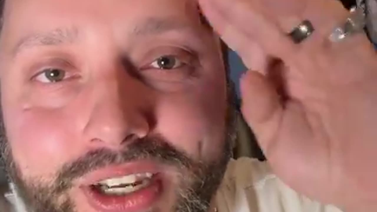 Retour sur les élections 0:09 Faux réfugiés 0:59