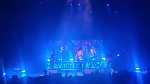 Palaye royale ( live )