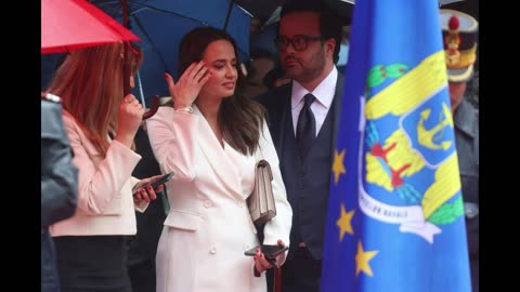 Propagandiștii și profitorii regimului Iohannis