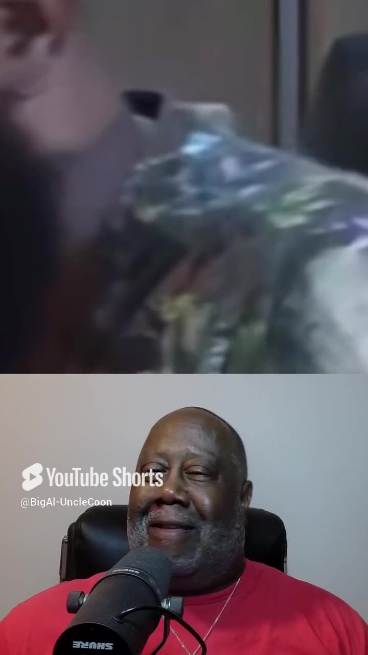 WOMAN KILLS HUSBAND, POLICE WAITING ON THE FLOOR TO DRY