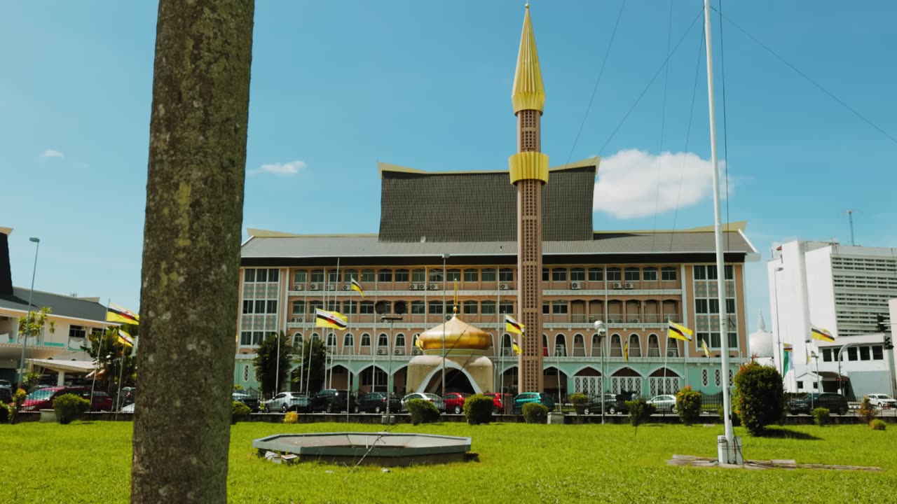 Brunei,_the_richest_and_strictest_country_in_the_world