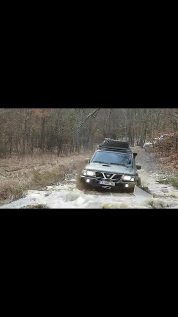 Nissan vs Jeep in Off-Road Battle