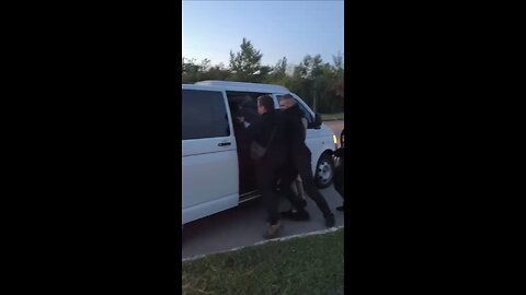 🇺🇦More videos of forced mobilization in Ukraine.