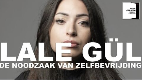 Lale gul bij een podcast 2