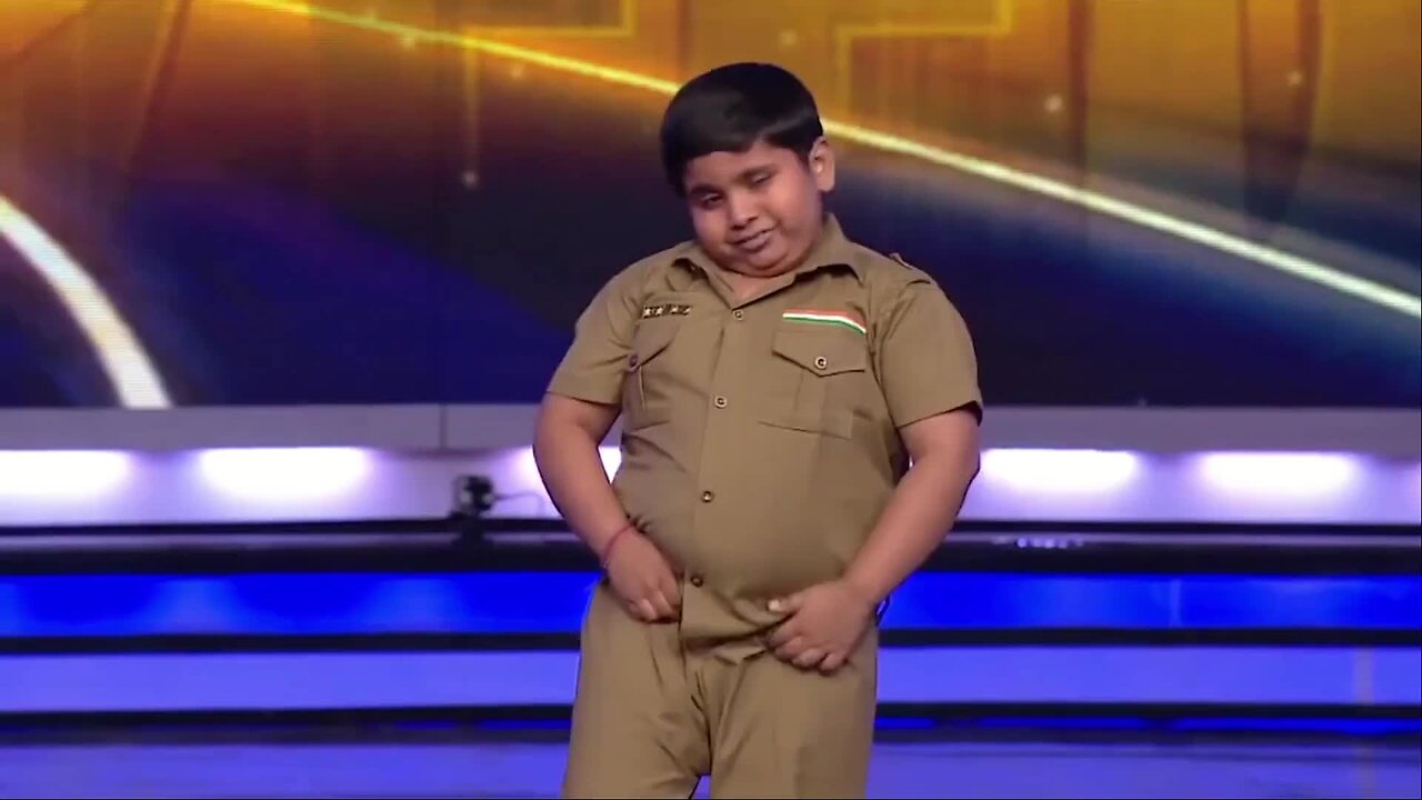 Little Salman Khan amazing dance