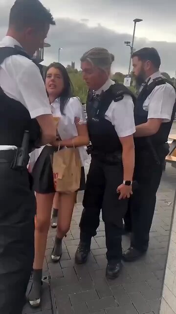 WTF: 13-year-old girl arrested at UK McDonald's over policy banning unaccompanied
