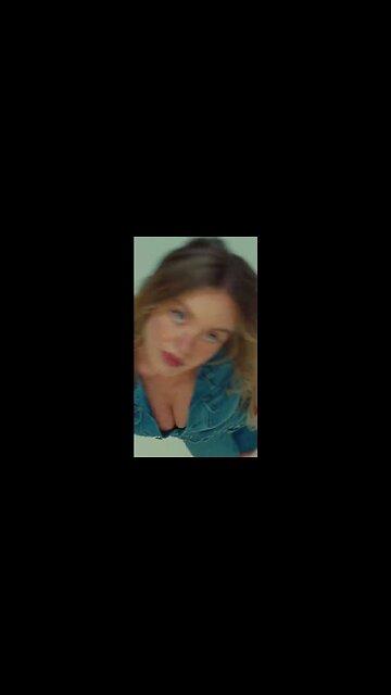 Ad #4: Sydney Sweeney Has Great Jeans - American Eagle