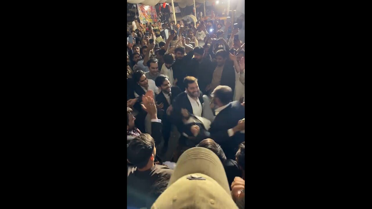 viral dance of laywers in Pakistan