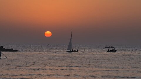 -Friday Tel Aviv Beach, Hilton Beach at sunset November 21, 2025- -20251121_163305