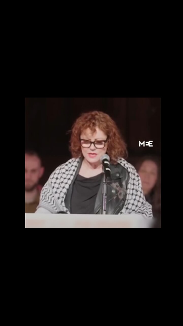 SUSAN SARANDON Speaking At New York Event For Mahmoud Khalil