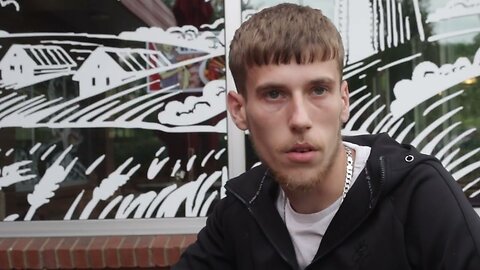 UK - Former Migrant Hotel Employee SPEAKS OUT