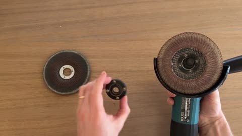 How To Safely Change Disc on Angle Grinder RIGHT WAY