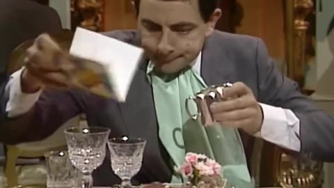 Hotel dining table very funny video Mr bean