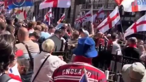 The UK belongs to British patriots, not to Arabs and Pakistanis.