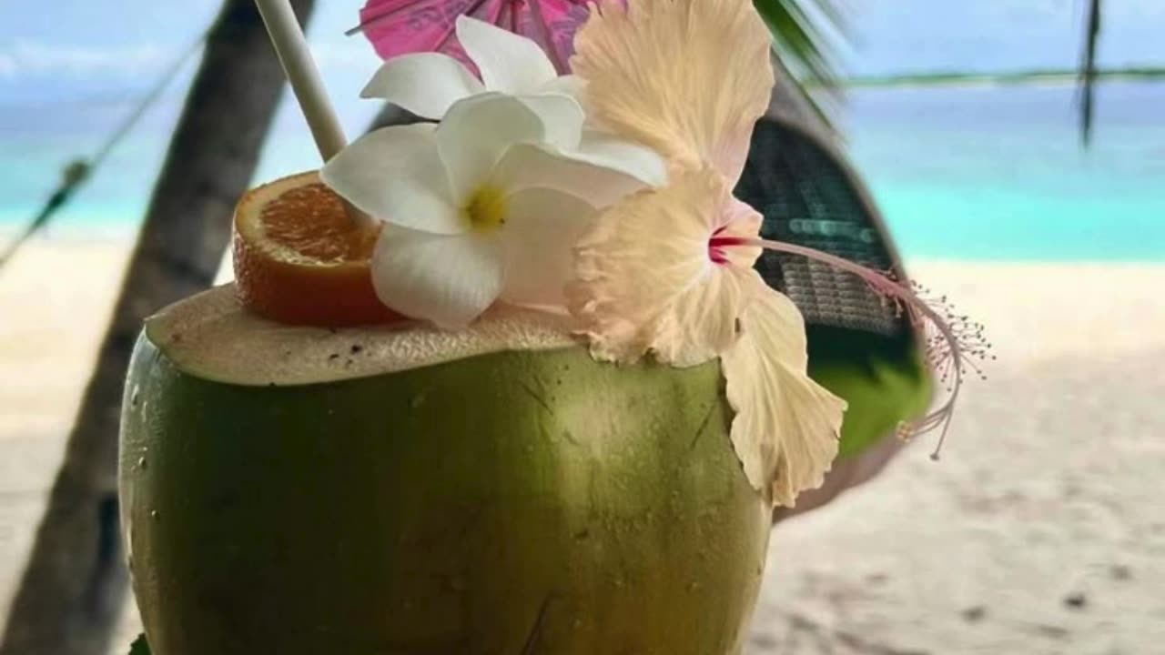 गर्मी में नारियल पानी पिने के तीन ज़बरदस्त फायदे#health #shorts #viral #trending #like #fact #reels