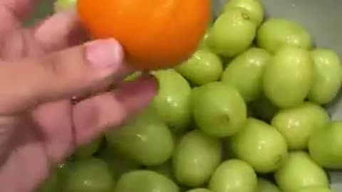 🍇😂 Autumn Crisp Grapes! | FunFM