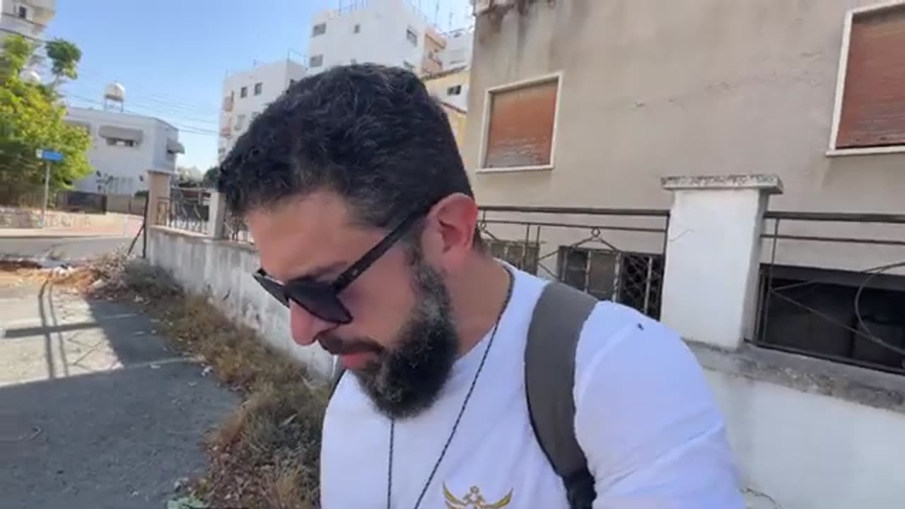 Louvre jewellery HEIST. FT, ANGRY Trump-Zelensky talks. Kallas takes on China. Trump warns Colombia