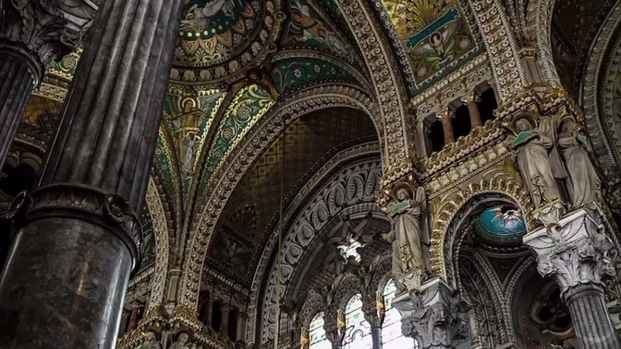 Modern Architecture vs Old School Architecture