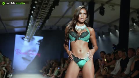Beach Bunny Bikini Fashion Show | Miami Swim Week