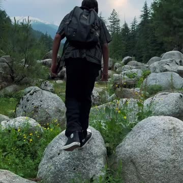 "Kat Luga Yaha Se"😌